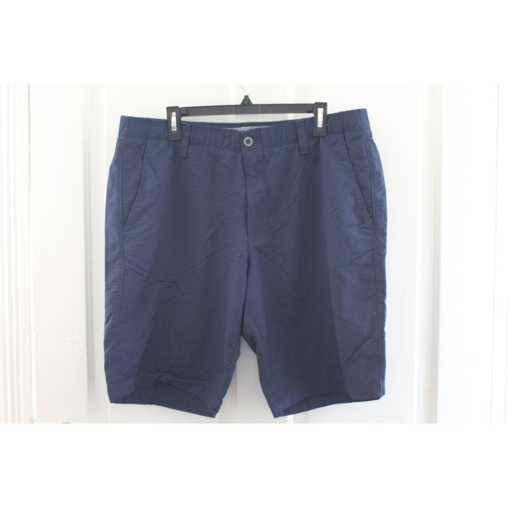 Men's Under Armour Size 40 Loose Golf Navy Blue Shorts